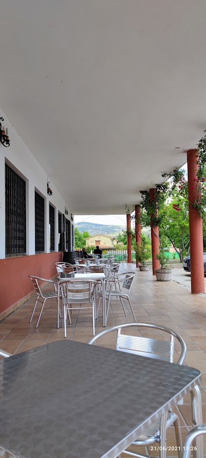 Cafetería Restaurante La Olmilla